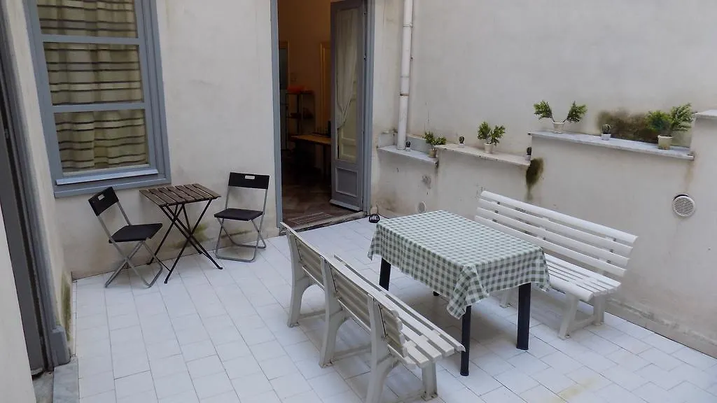 Vespa B&B Palermo 2*,  Italy